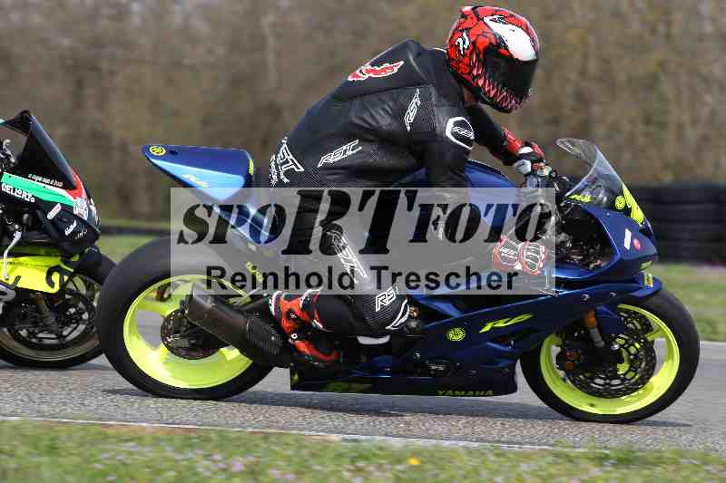 /Archiv-2023/06 10.04.2023 Moto Club Anneau du Rhin/Rouge Expert/21-1